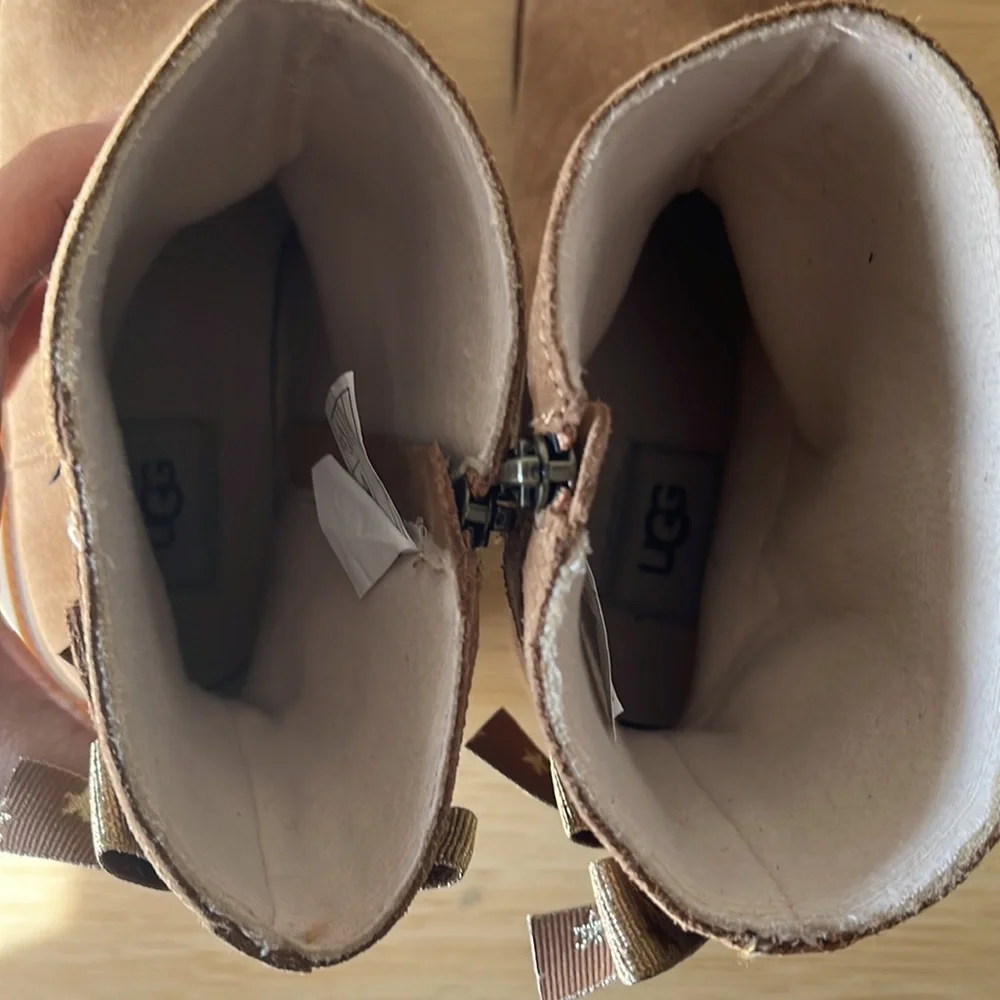 UGG Girls  Tillee Boots size 3 - Picture 9 of 11